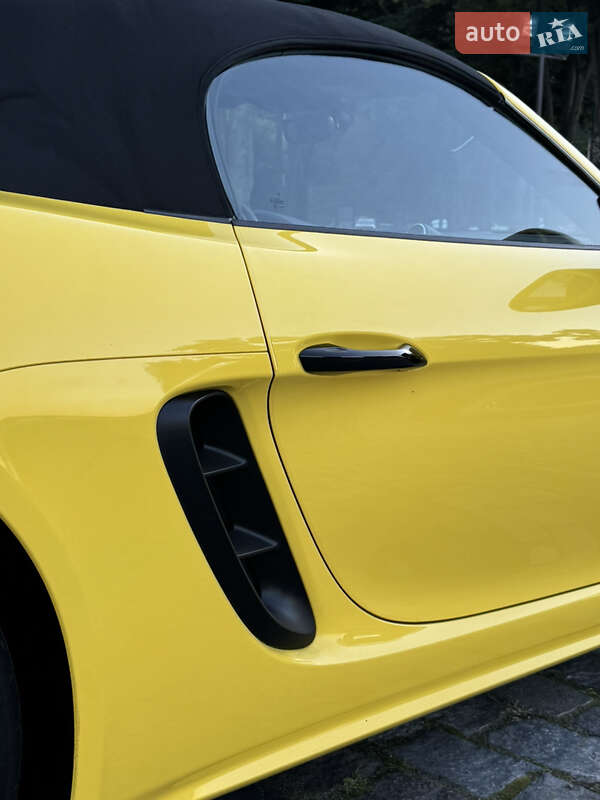 Родстер Porsche Boxster 2020 в Киеве