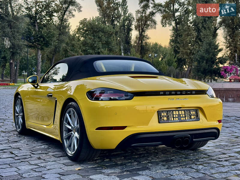 Родстер Porsche Boxster 2020 в Киеве