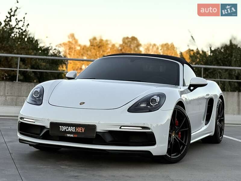 Родстер Porsche Boxster 2018 в 