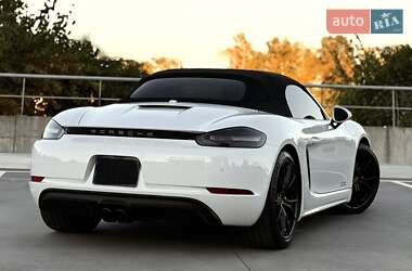 Родстер Porsche Boxster 2018 в 