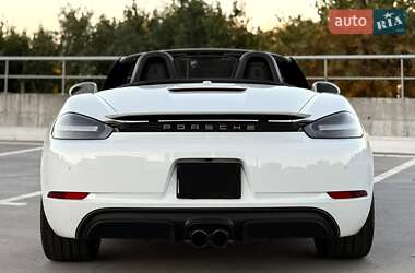 Родстер Porsche Boxster 2018 в 