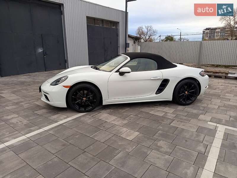 Родстер Porsche Boxster 2016 в Киеве