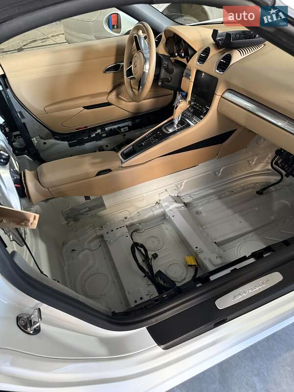 Родстер Porsche Boxster 2016 в Киеве