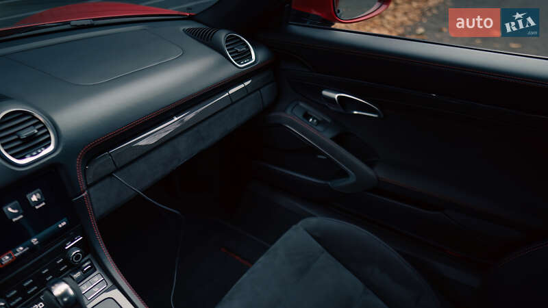 Родстер Porsche Boxster 2019 в Киеве