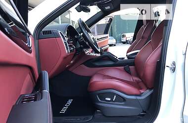 Позашляховик / Кросовер Porsche Cayenne Coupe 2019 в 