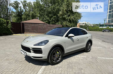 Позашляховик / Кросовер Porsche Cayenne Coupe 2022 в Дніпрі