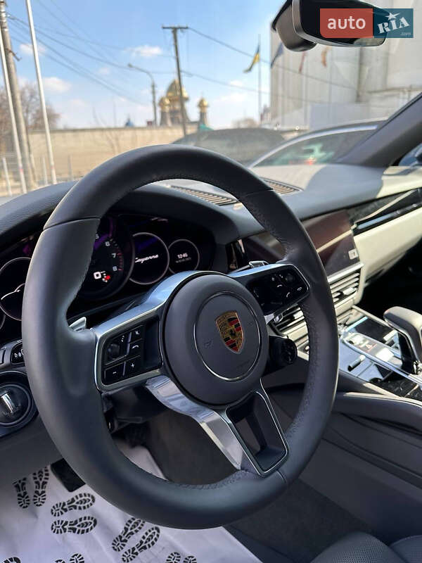 Внедорожник / Кроссовер Porsche Cayenne Coupe 2021 в Мукачево