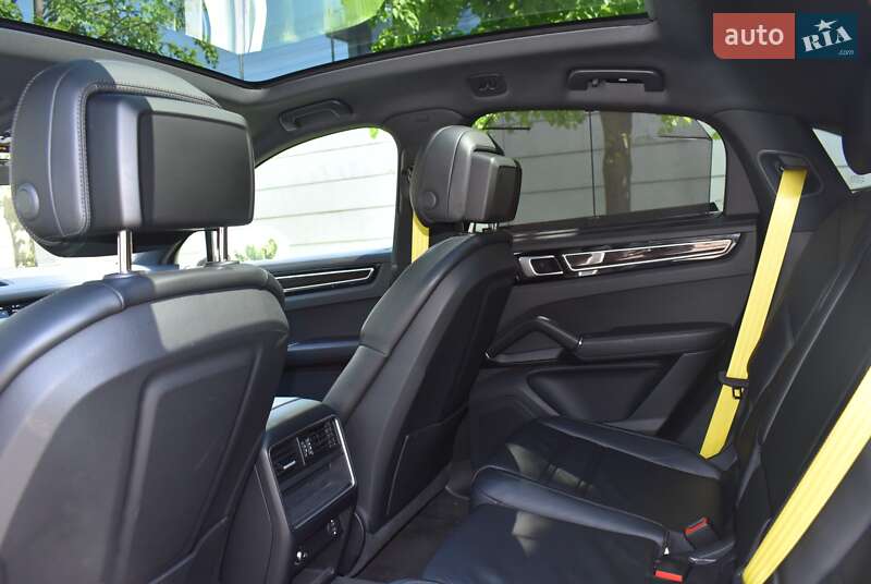 Внедорожник / Кроссовер Porsche Cayenne Coupe 2019 в Киеве фото 18 Внедорожник / Кроссовер Porsche Cayenne Coupe 2019 в Киеве