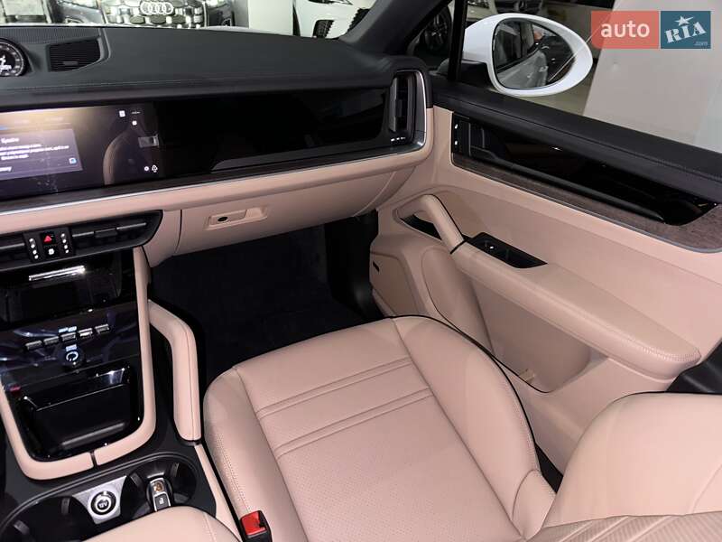 Внедорожник / Кроссовер Porsche Cayenne Coupe 2023 в Одессе