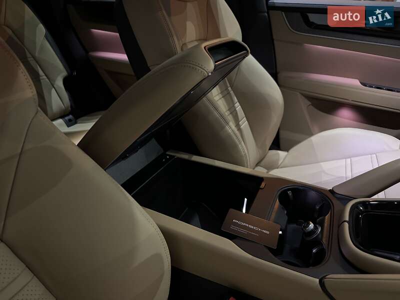 Внедорожник / Кроссовер Porsche Cayenne Coupe 2023 в Одессе