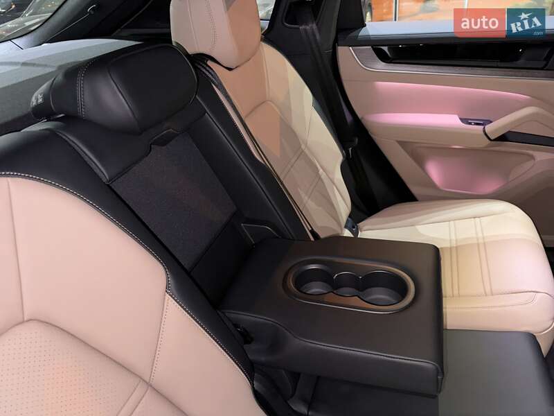 Внедорожник / Кроссовер Porsche Cayenne Coupe 2023 в Одессе