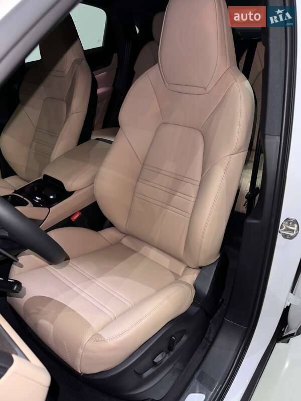 Внедорожник / Кроссовер Porsche Cayenne Coupe 2023 в Одессе