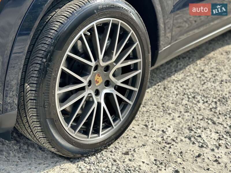 Внедорожник / Кроссовер Porsche Cayenne Coupe 2021 в Одессе