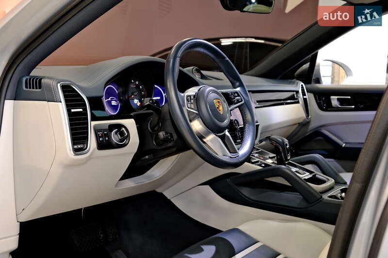 Внедорожник / Кроссовер Porsche Cayenne Coupe 2021 в Одессе
