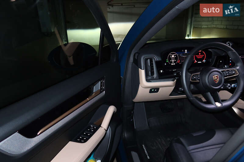 Позашляховик / Кросовер Porsche Cayenne Coupe 2023 в Києві
