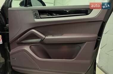 Внедорожник / Кроссовер Porsche Cayenne Coupe 2024 в 