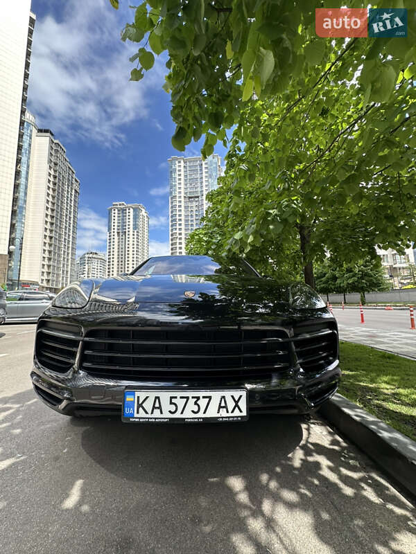 Внедорожник / Кроссовер Porsche Cayenne Coupe 2020 в Киеве