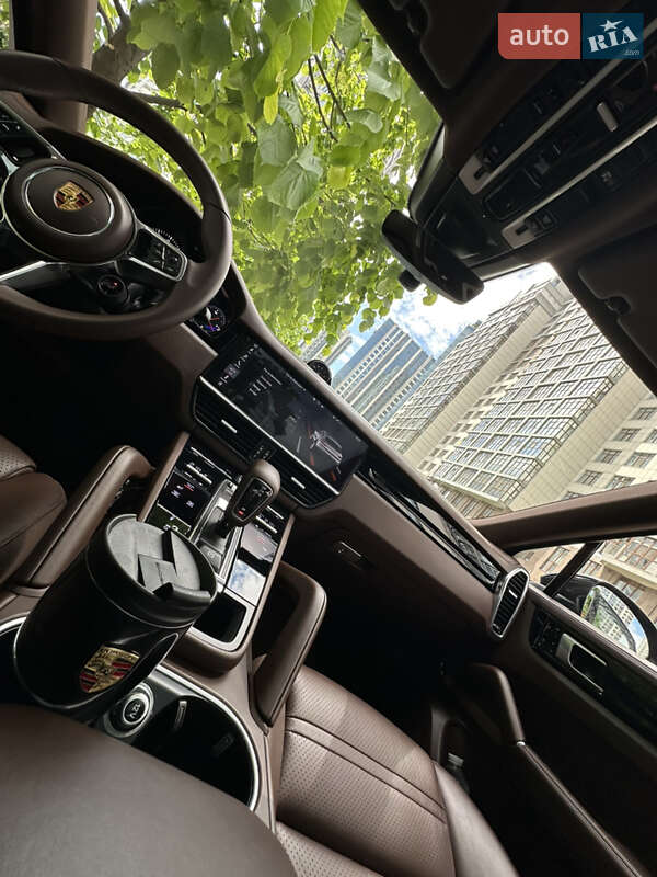 Внедорожник / Кроссовер Porsche Cayenne Coupe 2020 в Киеве