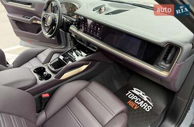 Позашляховик / Кросовер Porsche Cayenne Coupe 2023 в 