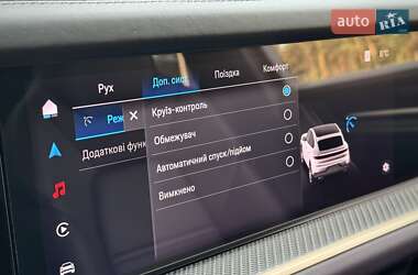 Позашляховик / Кросовер Porsche Cayenne Coupe 2023 в 
