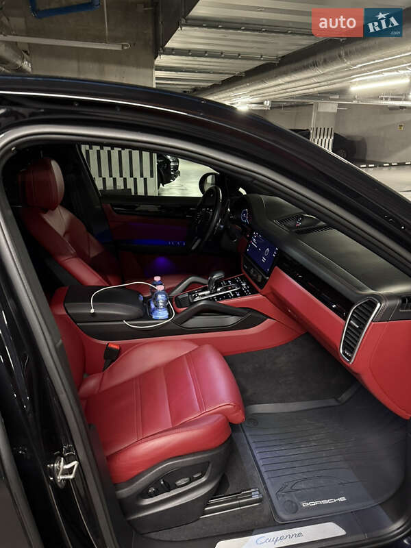 Внедорожник / Кроссовер Porsche Cayenne Coupe 2022 в Шептицькому
