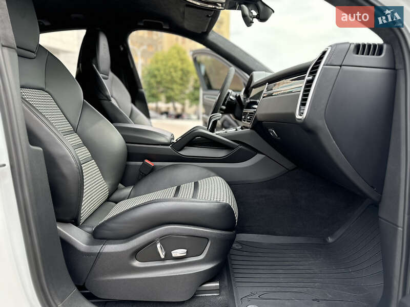 Внедорожник / Кроссовер Porsche Cayenne Coupe 2019 в Харькове