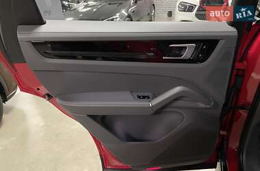 Внедорожник / Кроссовер Porsche Cayenne Coupe 2021 в 