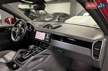 Внедорожник / Кроссовер Porsche Cayenne Coupe 2021 в 