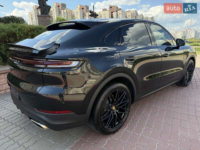 Позашляховик / Кросовер Porsche Cayenne Coupe 2024 в Києві