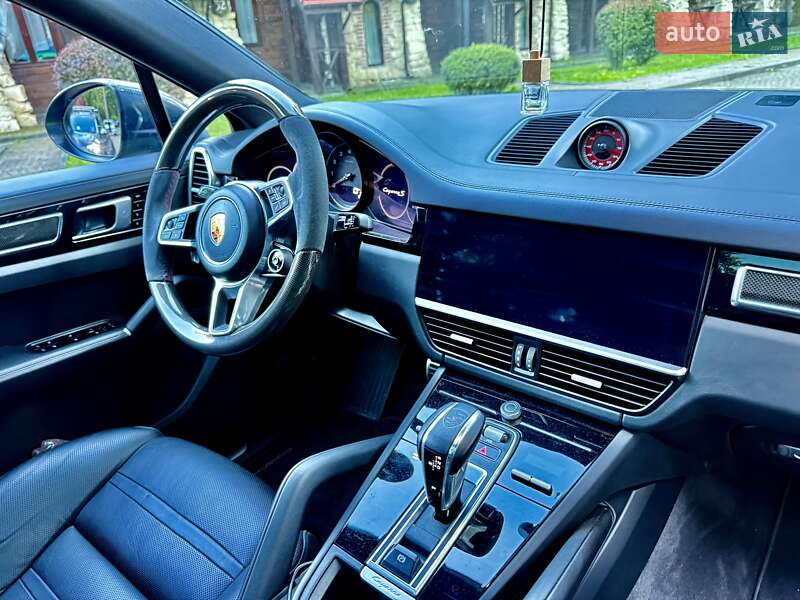Внедорожник / Кроссовер Porsche Cayenne Coupe 2019 в Львове