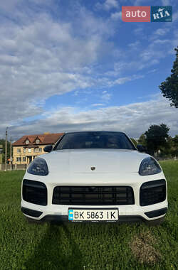 Позашляховик / Кросовер Porsche Cayenne Coupe 2020 в 