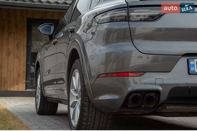 Позашляховик / Кросовер Porsche Cayenne Coupe 2021 в Києві