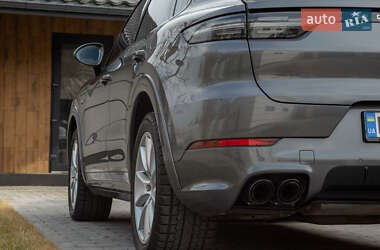 Внедорожник / Кроссовер Porsche Cayenne Coupe 2021 в 