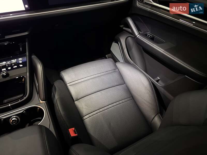 Внедорожник / Кроссовер Porsche Cayenne Coupe 2023 в Одессе