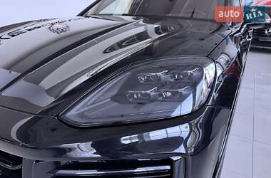 Внедорожник / Кроссовер Porsche Cayenne Coupe 2023 в 