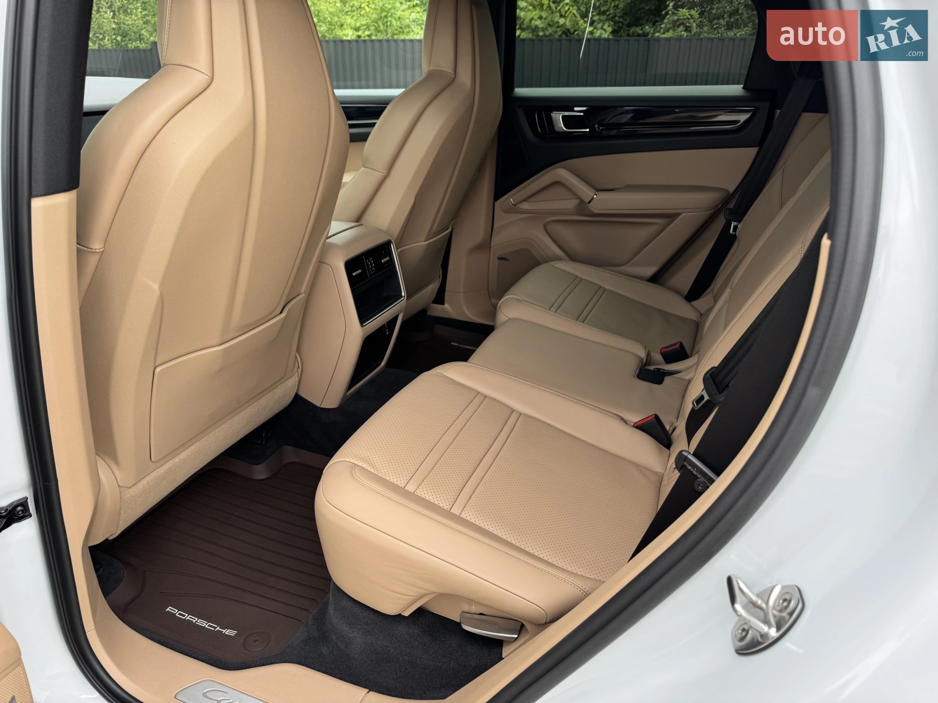2019 Porsche Cayenne Coupe - мініатюра 144