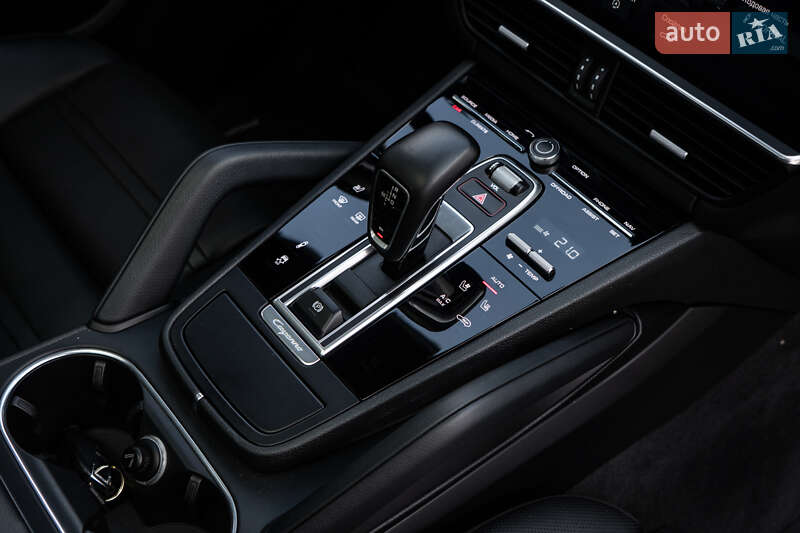Внедорожник / Кроссовер Porsche Cayenne Coupe 2019 в Киеве