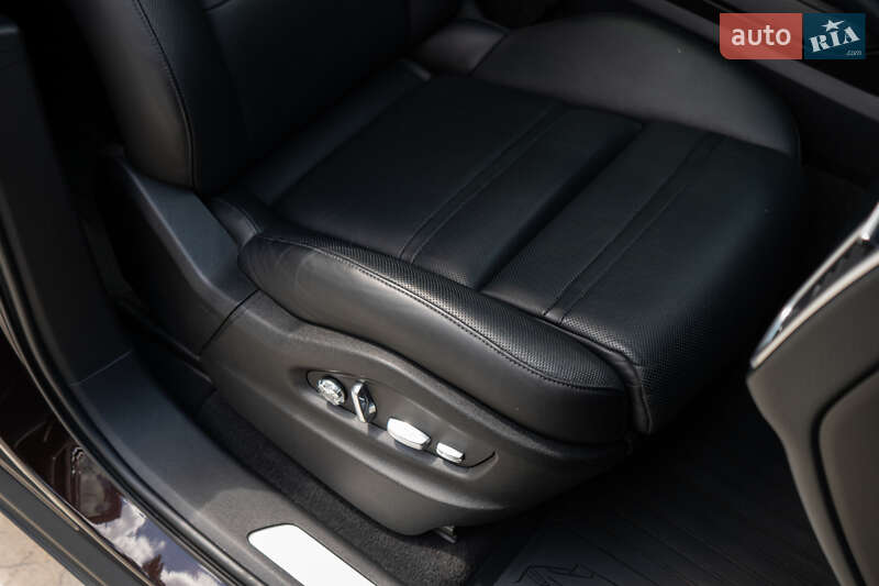 Внедорожник / Кроссовер Porsche Cayenne Coupe 2019 в Киеве