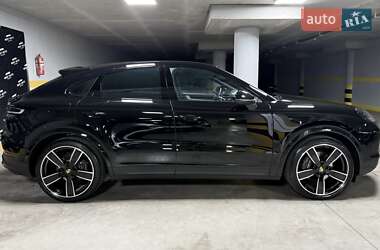 Внедорожник / Кроссовер Porsche Cayenne Coupe 2023 в 
