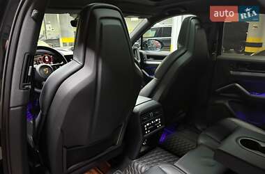 Внедорожник / Кроссовер Porsche Cayenne Coupe 2023 в 