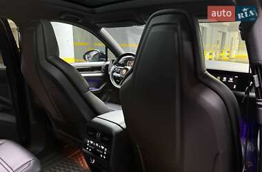 Внедорожник / Кроссовер Porsche Cayenne Coupe 2023 в 