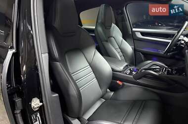 Внедорожник / Кроссовер Porsche Cayenne Coupe 2023 в 
