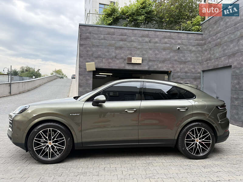 Позашляховик / Кросовер Porsche Cayenne Coupe 2023 в Києві