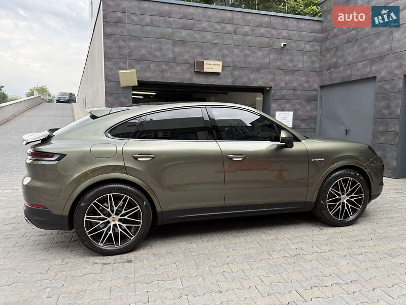 Позашляховик / Кросовер Porsche Cayenne Coupe 2023 в Києві