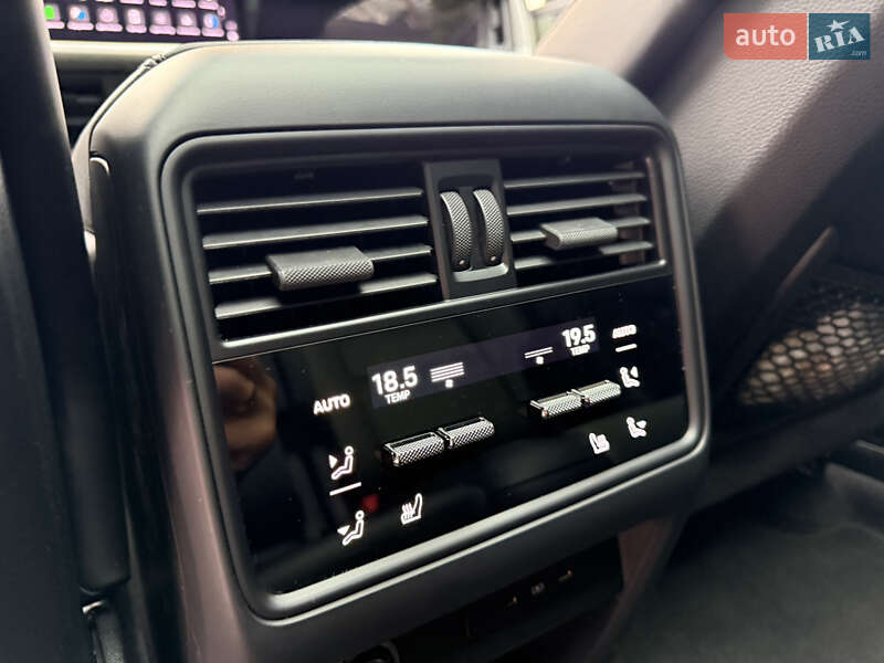 Позашляховик / Кросовер Porsche Cayenne Coupe 2023 в Києві