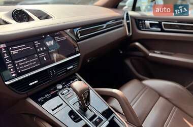 Внедорожник / Кроссовер Porsche Cayenne Coupe 2021 в 
