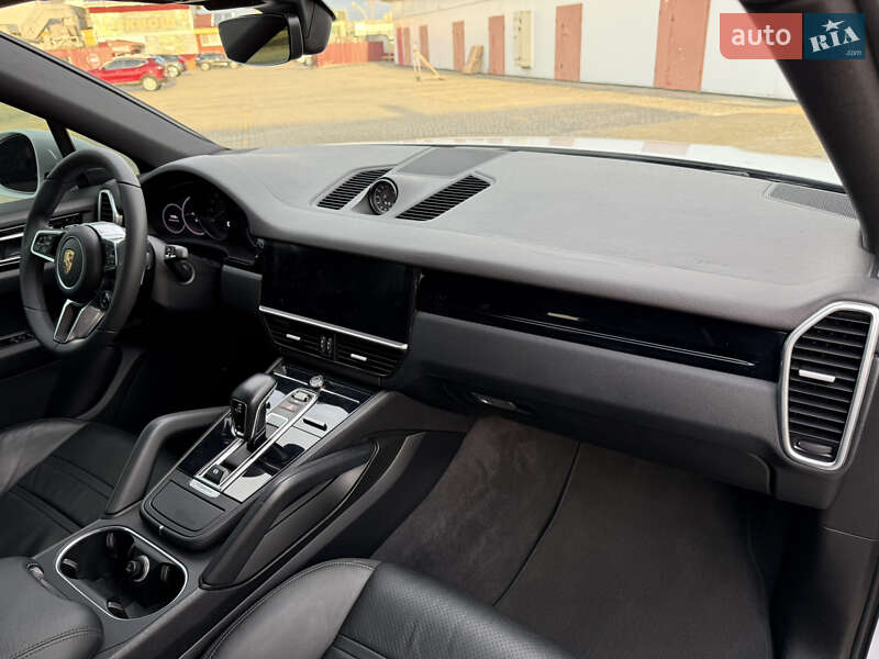 Внедорожник / Кроссовер Porsche Cayenne Coupe 2019 в Львове фото 28 Внедорожник / Кроссовер Porsche Cayenne Coupe 2019 в Львове