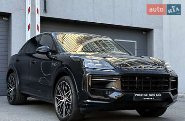 Внедорожник / Кроссовер Porsche Cayenne Coupe 2024 в 