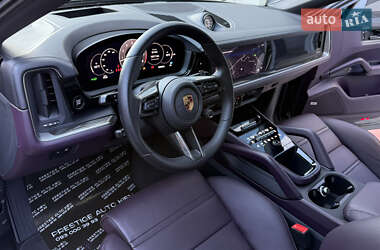 Внедорожник / Кроссовер Porsche Cayenne Coupe 2024 в 
