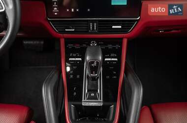 Внедорожник / Кроссовер Porsche Cayenne Coupe 2021 в 